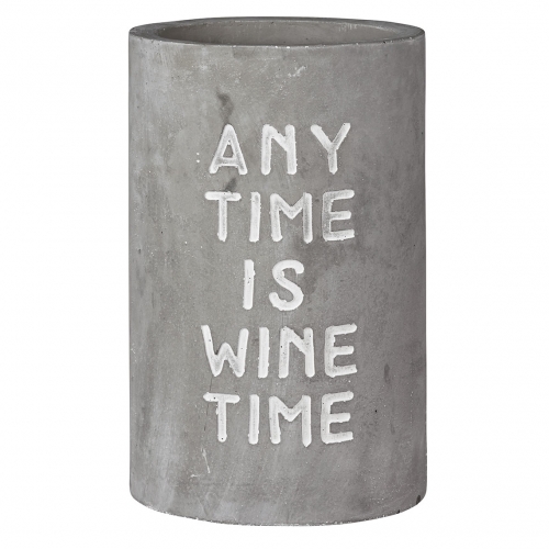 Weinkühler aus Beton mit schicker Prägung "Any Time is Wine Time"